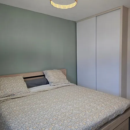 Entre Et Village, Piscine Et Balcon Apartament *