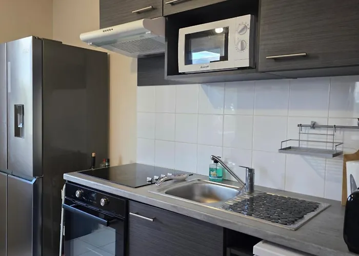Διαμέρισμα Entre Et Village, Piscine Et Balcon *