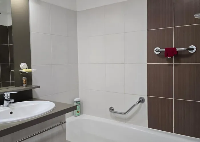 Διαμέρισμα Entre Et Village, Piscine Et Balcon